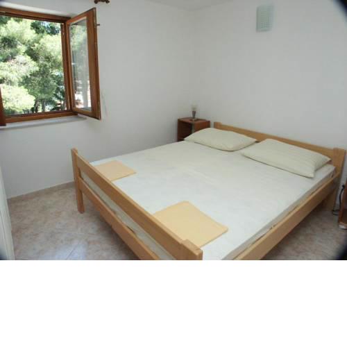 Apartments by the sea Mavarstica, Ciovo - 2097