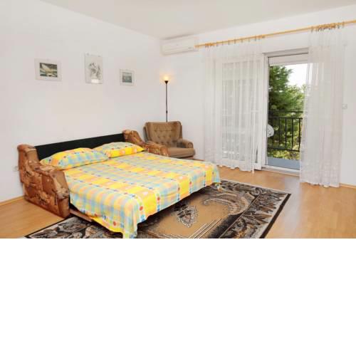 Apartments by the sea Novi Vinodolski - 5591