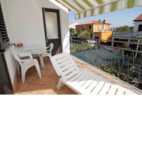 Apartments by the sea Novigrad - 6979