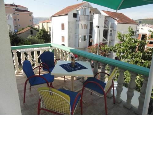 Apartments by the sea Okrug Gornji, Ciovo - 11231