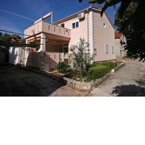 Apartments by the sea Rogoznica - 2895