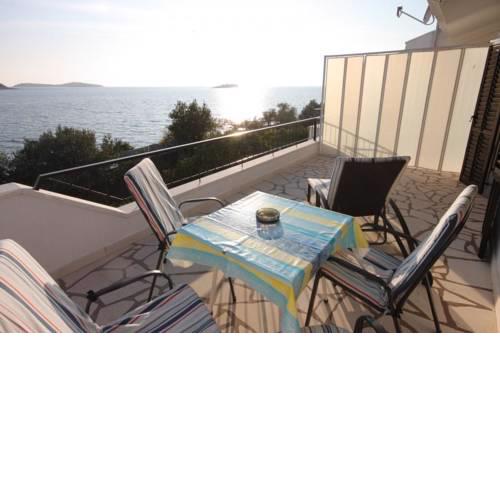 Apartments by the sea Rogoznica - 7499