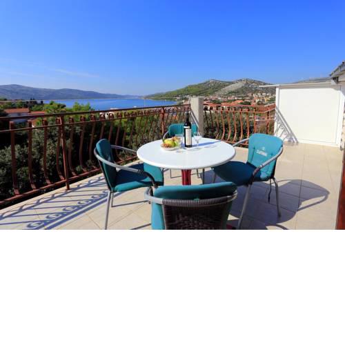 Apartments by the sea Seget Vranjica, Trogir - 12760