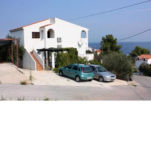 Apartments by the sea Stomorska, Solta - 5179