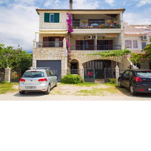 Apartments by the sea Sucuraj, Hvar - 566