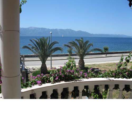 Apartments by the sea Sucuraj, Hvar - 590