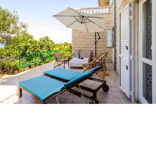 Apartments by the sea Sutivan, Brac - 2851