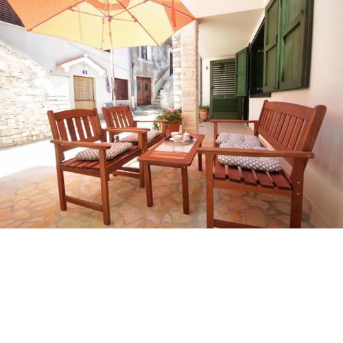Apartments by the sea Tisno, Murter - 15345