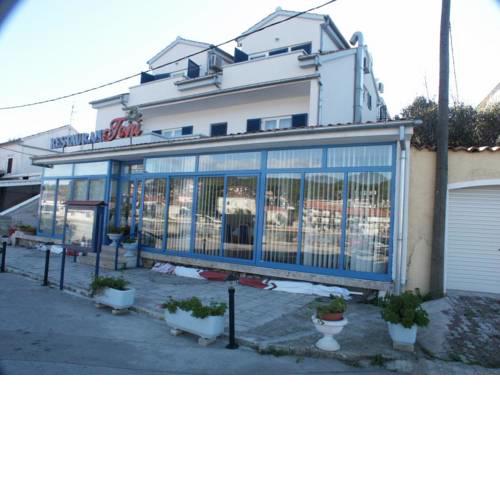 Apartments by the sea Tisno, Murter - 815