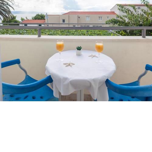 Apartments by the sea Tucepi, Makarska - 2677