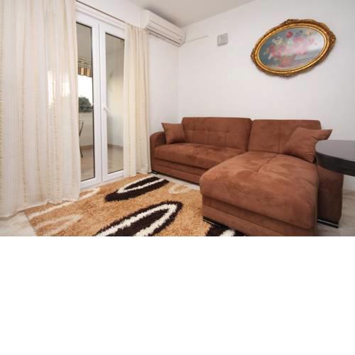 Apartments by the sea Tucepi, Makarska - 2694