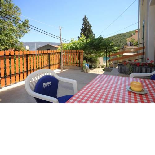 Apartments by the sea Valun, Cres - 8081