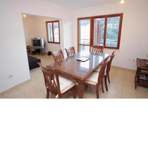 Apartments by the sea Vinisce, Trogir - 5967