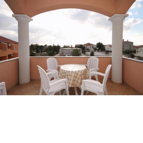 Apartments by the sea Vrsi - Mulo, Zadar - 5860