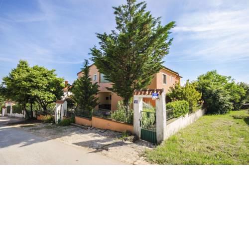 Apartments Davor