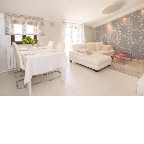 Apartments Dora