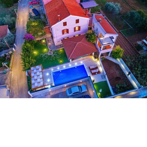 Apartments Guc