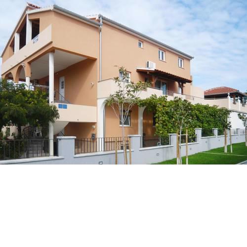 Apartments im Haus Vanja Biograd - CDN02120-SYA