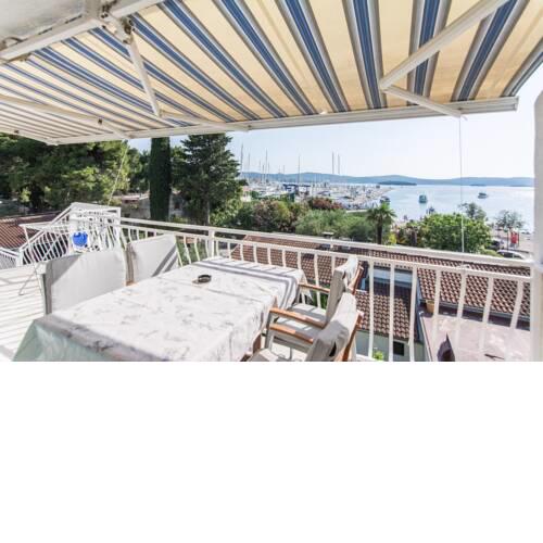 Apartments in Biograd na Moru 8034