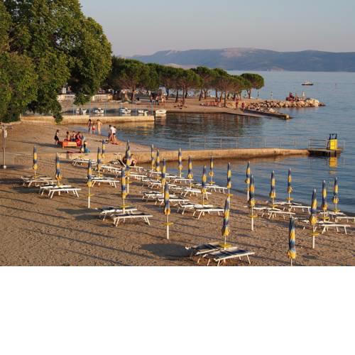 Apartments in Crikvenica 35874