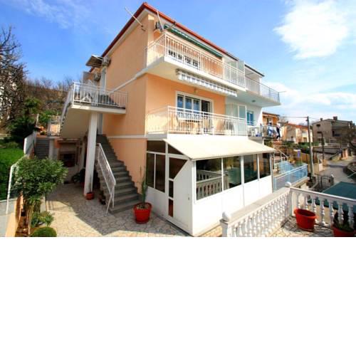 Apartments in Crikvenica 39152
