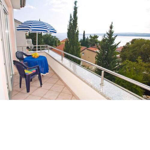 Apartments in Dramalj 41602