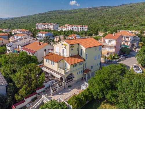 Apartments in Selce 34213