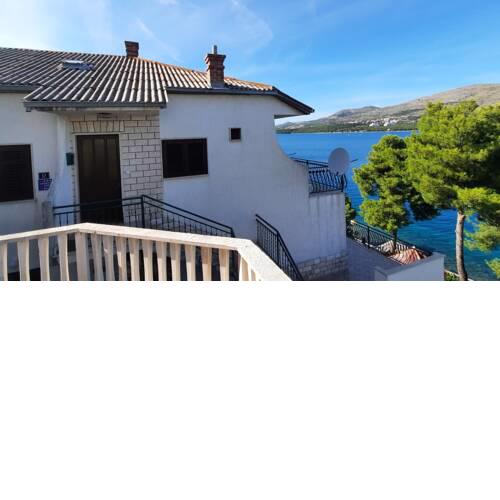 Apartments Jakov