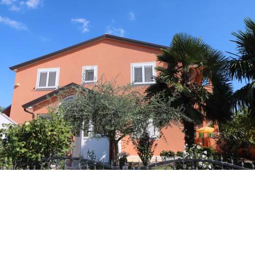 Apartments Lana