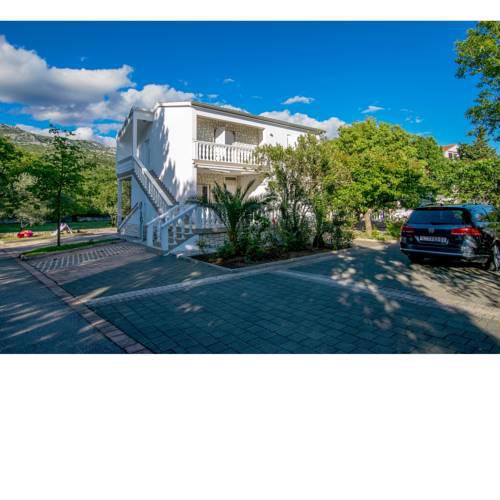Apartments Lika