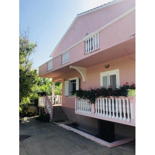 Apartments Ljilja