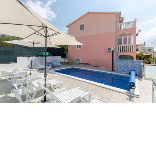 Apartments Ljubica