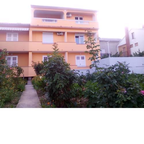 Apartments Luka