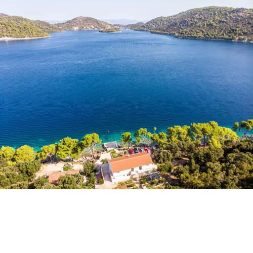 Apartments Luka