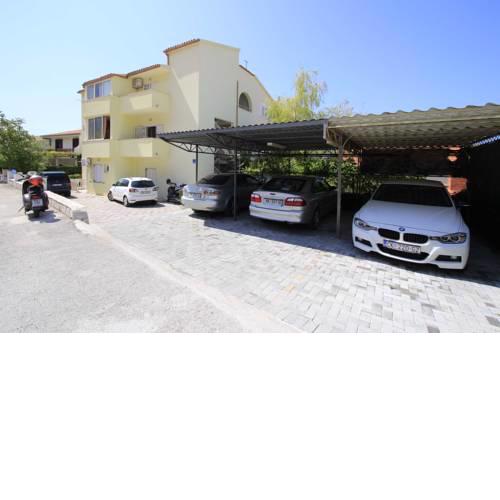 Apartments Maja