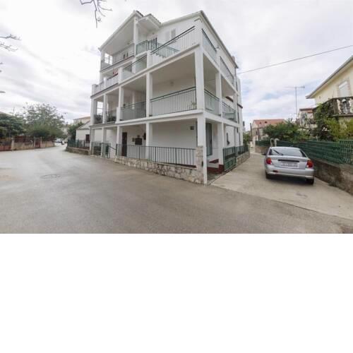 Apartments Mara