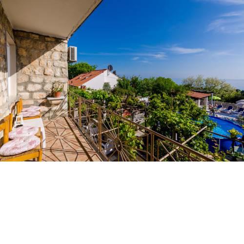 Apartments Nicol