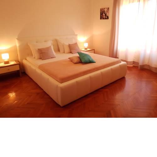 Apartments Oliva