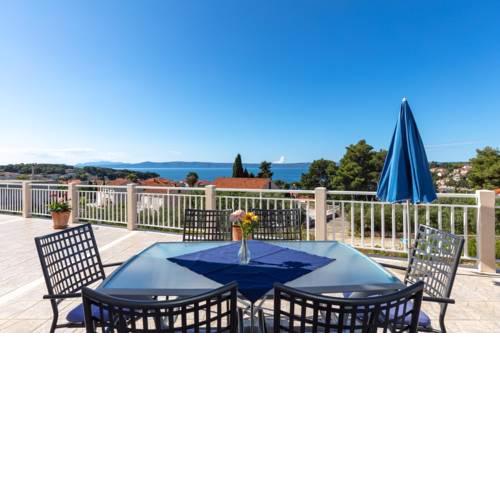 Apartments Rajna