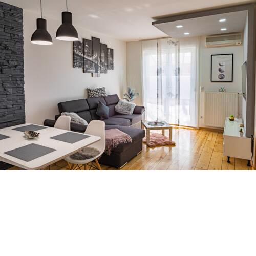 Apartments Repinc 22 - Zagreb - Parking - Big Terrace - New - Luxury - 2 bedrooms - Self check-in