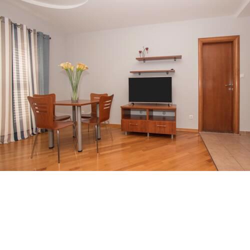 Apartments Romana