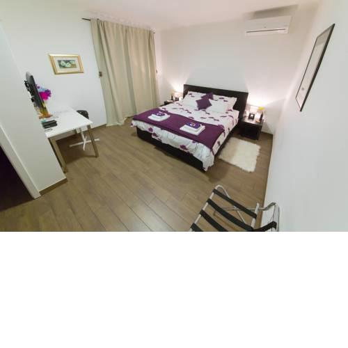 Apartments & Rooms Luky City Center