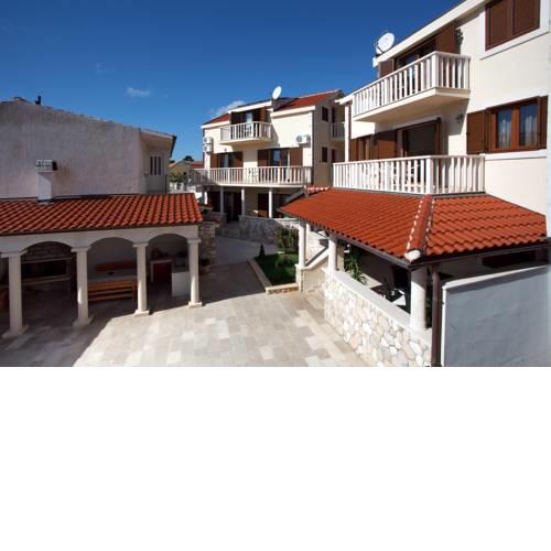 Apartments Tisno