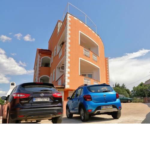 Apartments Vugica Šilo