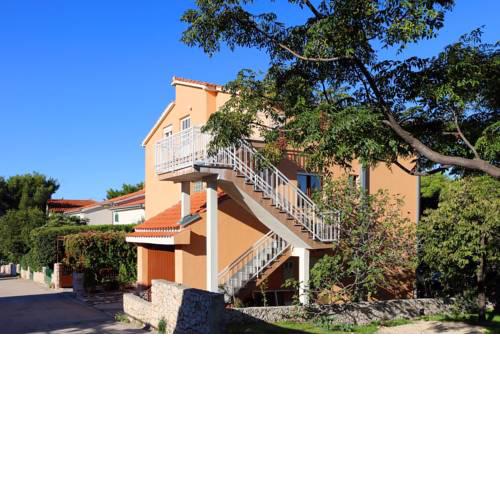 Apartments with a parking space Bilo, Primosten - 9467