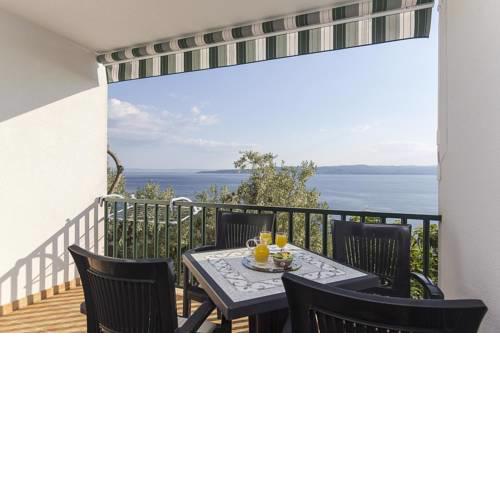 Apartments with a parking space Brela, Makarska - 11687