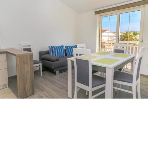 Apartments with a parking space Hvar - 11681