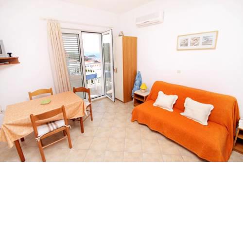 Apartments with a parking space Hvar - 5701