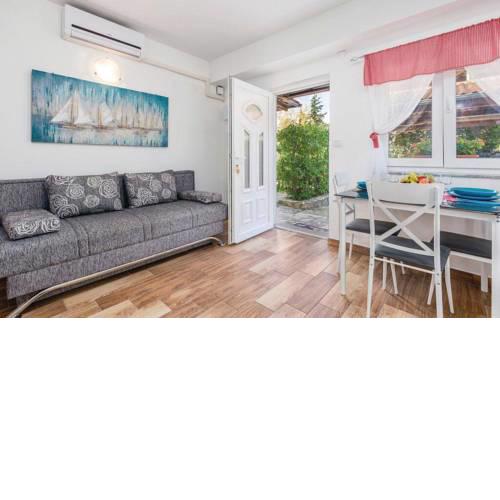 Apartments with a parking space Kastav, Opatija - 15287