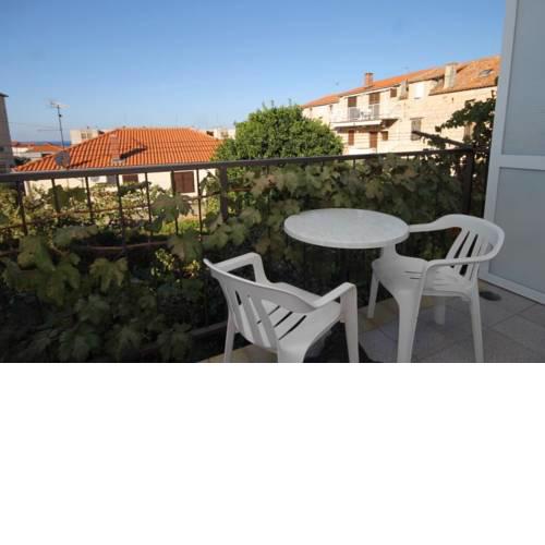 Apartments with a parking space Komiza, Vis - 8866